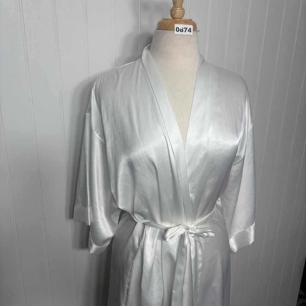Victoria's Secret Satin Bridal Robe White Kimono Sleeve Lingerie Minimalist - Picture 3 of 8